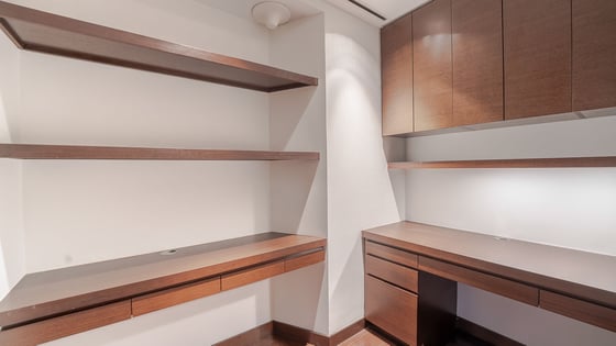 Stunning apartment in Burj Khalifa with spacious layout, picture 19