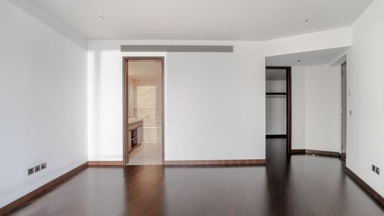 Stunning apartment in Burj Khalifa with spacious layout, picture 9