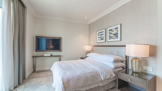 Best apartment in Downtown with scenic Burj Khalifa view, picture 8