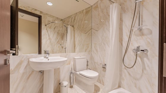 Best apartment in Downtown with scenic Burj Khalifa view, picture 16