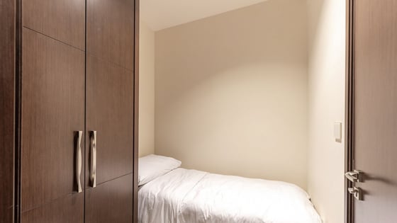 Best apartment in Downtown with scenic Burj Khalifa view, picture 13