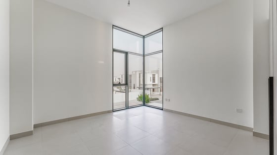 Brand new villa in Al Furjan with spacious layout, picture 10