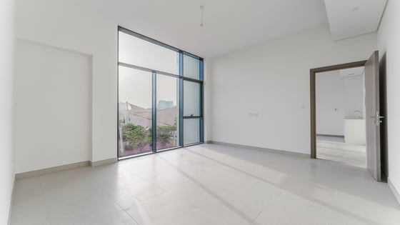 Brand new villa in Al Furjan with spacious layout, picture 9