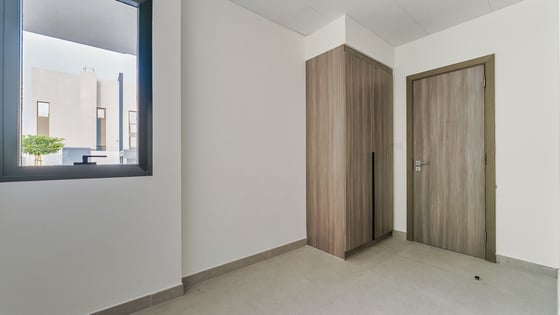 Brand new villa in Al Furjan with spacious layout, picture 13