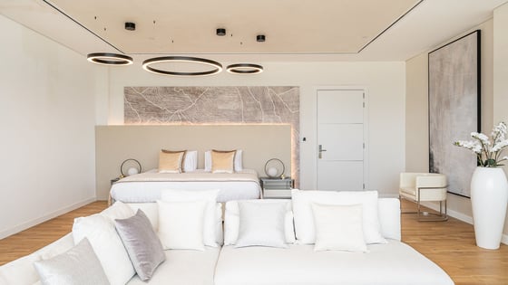 Remarkable penthouse in Al Barari with city skyline view, picture 2