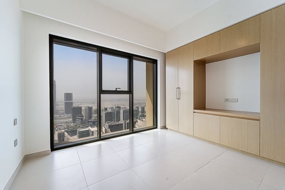High Floor | Vacant | Beautiful Canal View, picture 12