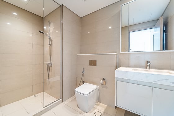 High Floor | Vacant | Beautiful Canal View, picture 16