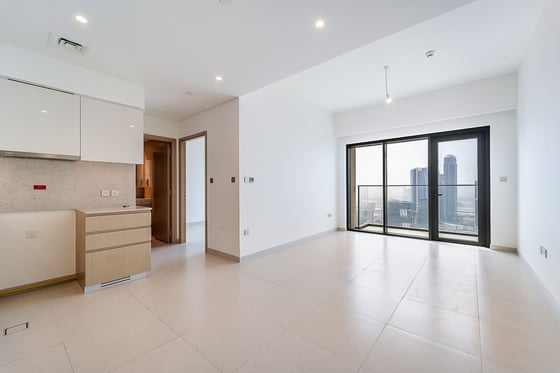 High Floor | Vacant | Beautiful Canal View, picture 2