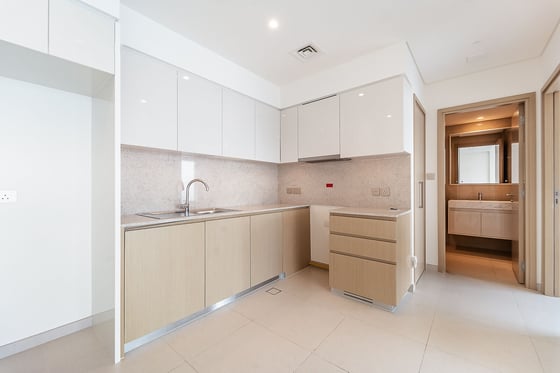 High Floor | Vacant | Beautiful Canal View, picture 9