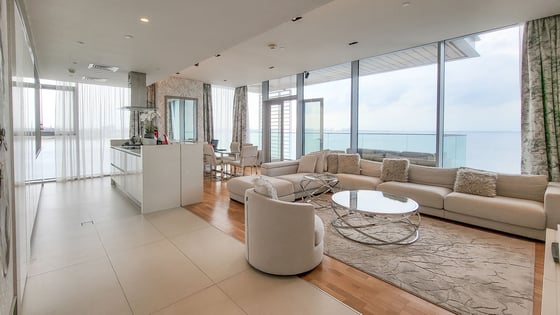 Fully furnished apartment in Bluewaters with sea views, picture 1