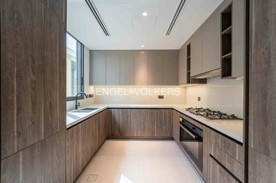 Prime Location | Single Row | Extended  , picture 9