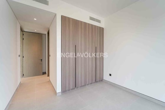 Prime Location | Single Row | Extended  , picture 18