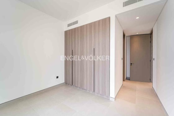 Prime Location | Single Row | Extended  , picture 16