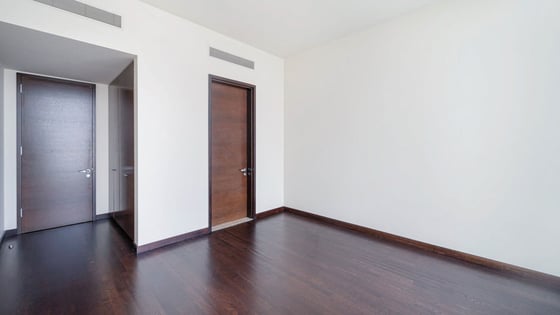 Amazing apartment in Burj Khalifa with fountain view, picture 12
