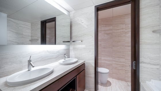 Amazing apartment in Burj Khalifa with fountain view, picture 16