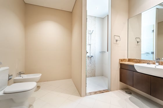 Luxurious | Premium Location | Unfurnished, picture 20