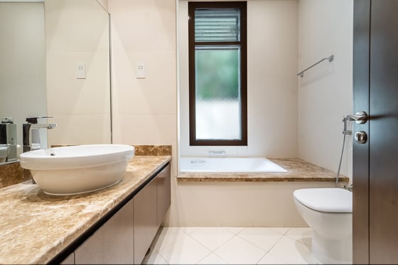 Luxurious | Premium Location | Unfurnished, picture 11