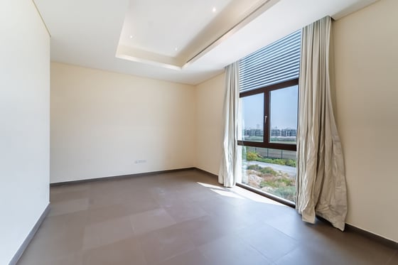 Luxurious | Premium Location | Unfurnished, picture 13