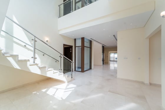 Luxurious | Premium Location | Unfurnished, picture 6