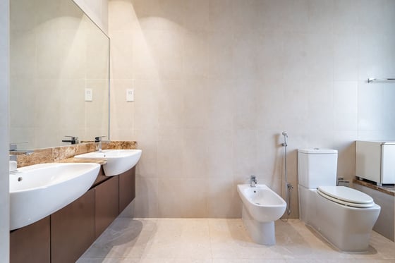 Luxurious | Premium Location | Unfurnished, picture 18