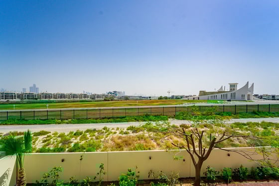 Luxurious | Premium Location | Unfurnished, picture 24