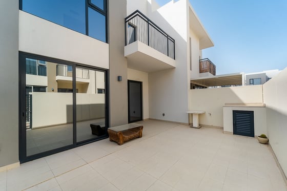 Prime location | Modern | Tenanted, picture 1