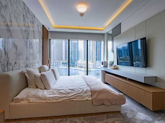 Luxurious Duplex with Stunning Marina Views, picture 11