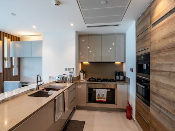 Luxurious Duplex with Stunning Marina Views, picture 6