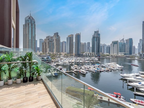 Video tour for Luxurious Duplex with Stunning Marina Views