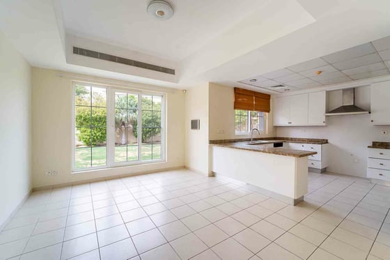 Landscaped | Spacious | Single Row | Vacant, picture 2