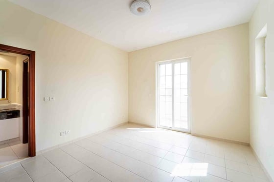 Landscaped | Spacious | Single Row | Vacant, picture 9