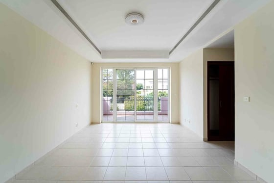 Landscaped | Spacious | Single Row | Vacant, picture 7