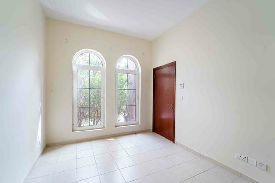 Landscaped | Spacious | Single Row | Vacant, picture 4