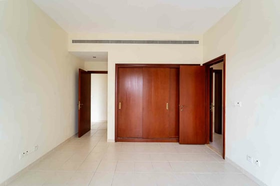 Landscaped | Spacious | Single Row | Vacant, picture 8