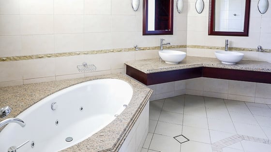 Flawless villa in Palm Jumeirah with coastal scenery, picture 10