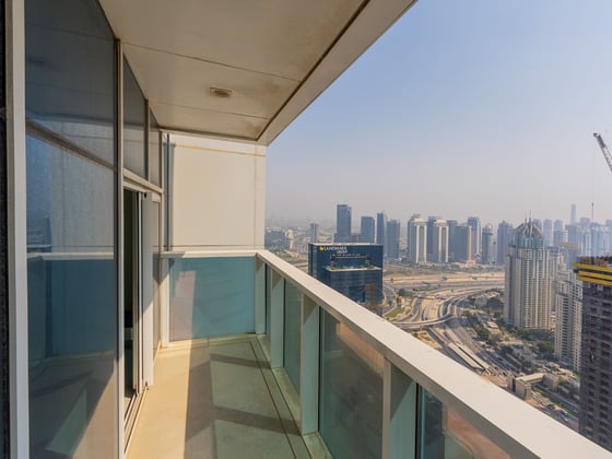 Stunning Penthouse Living with Dubai Marina Views, picture 2