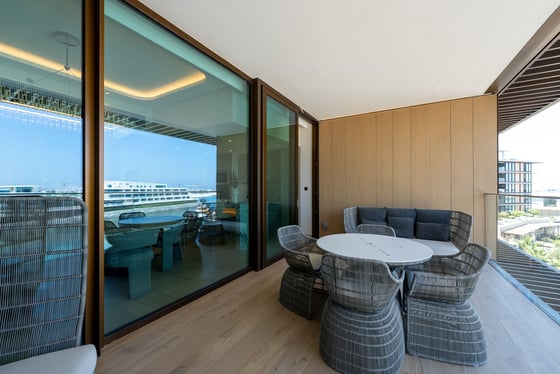 Luxurious 3Bedroom Apartment in Bvlgari Residences, picture 35