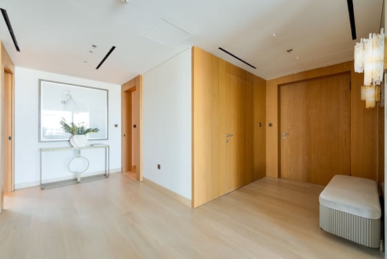 Luxurious 3Bedroom Apartment in Bvlgari Residences, picture 15