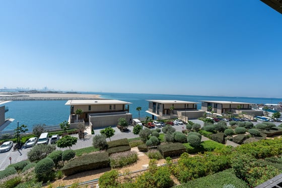 Luxurious 3Bedroom Apartment in Bvlgari Residences, picture 24