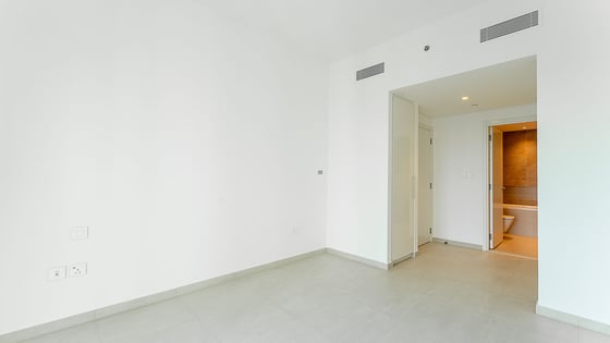 Exquisite apartment in Downtown with Burj Khalifa view, picture 13