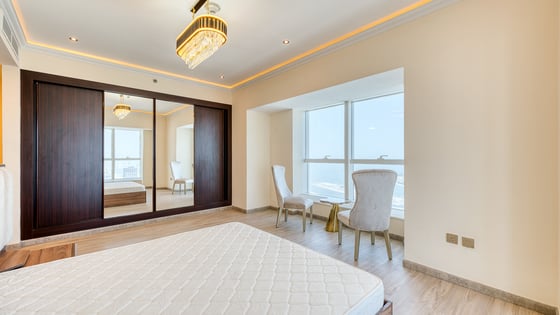 Fully upgraded apartment in Marina with sea views, picture 17