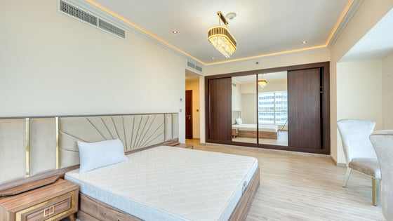 Fully upgraded apartment in Marina with sea views, picture 16