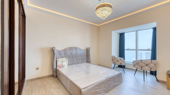 Fully upgraded apartment in Marina with sea views, picture 12