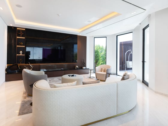 Contemporary Palm Jumeirah Beachfront Villa, picture 8