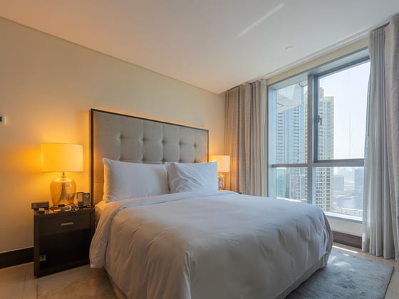 Luxury Apartment with Burj Khalifa & Fountain View, picture 8