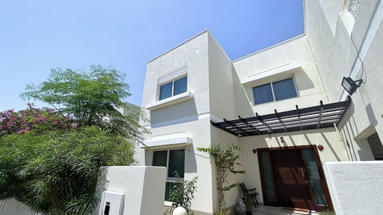 Lovely villa in Meadows 2 with amazing skyline view, picture 22