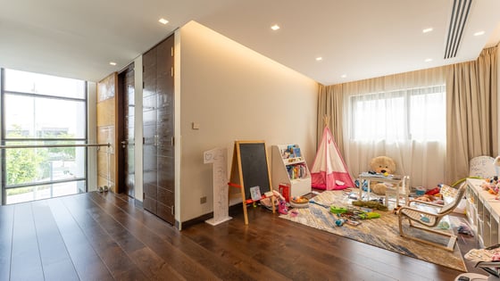 Luxurious villa in Damac Hills with golf course view, picture 7