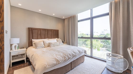 Luxurious villa in Damac Hills with golf course view, picture 8
