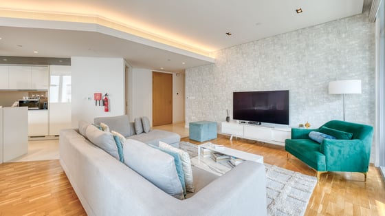 Stunning apartment in Bluewaters with sea views, picture 3
