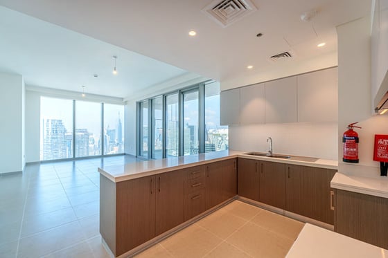 Downtown Dubai Apartment with Burj Khalifa Views, picture 12